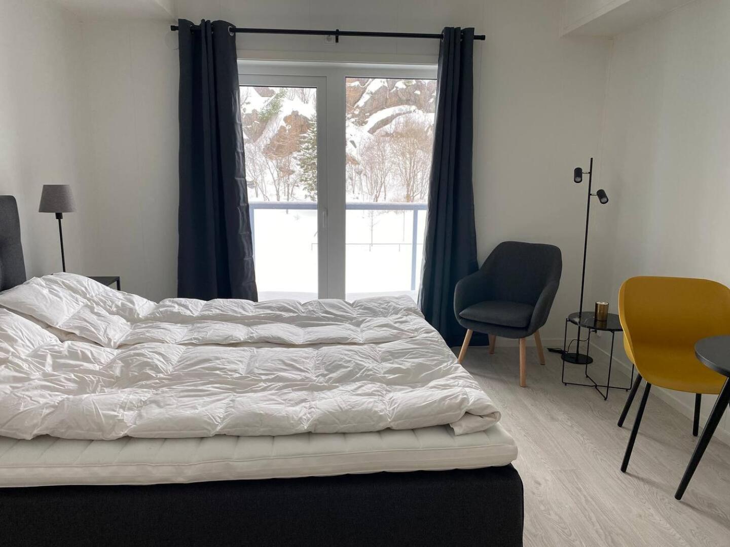 Lovely Serviced Studio Apartment In Lofoten! Свольвер Экстерьер фото